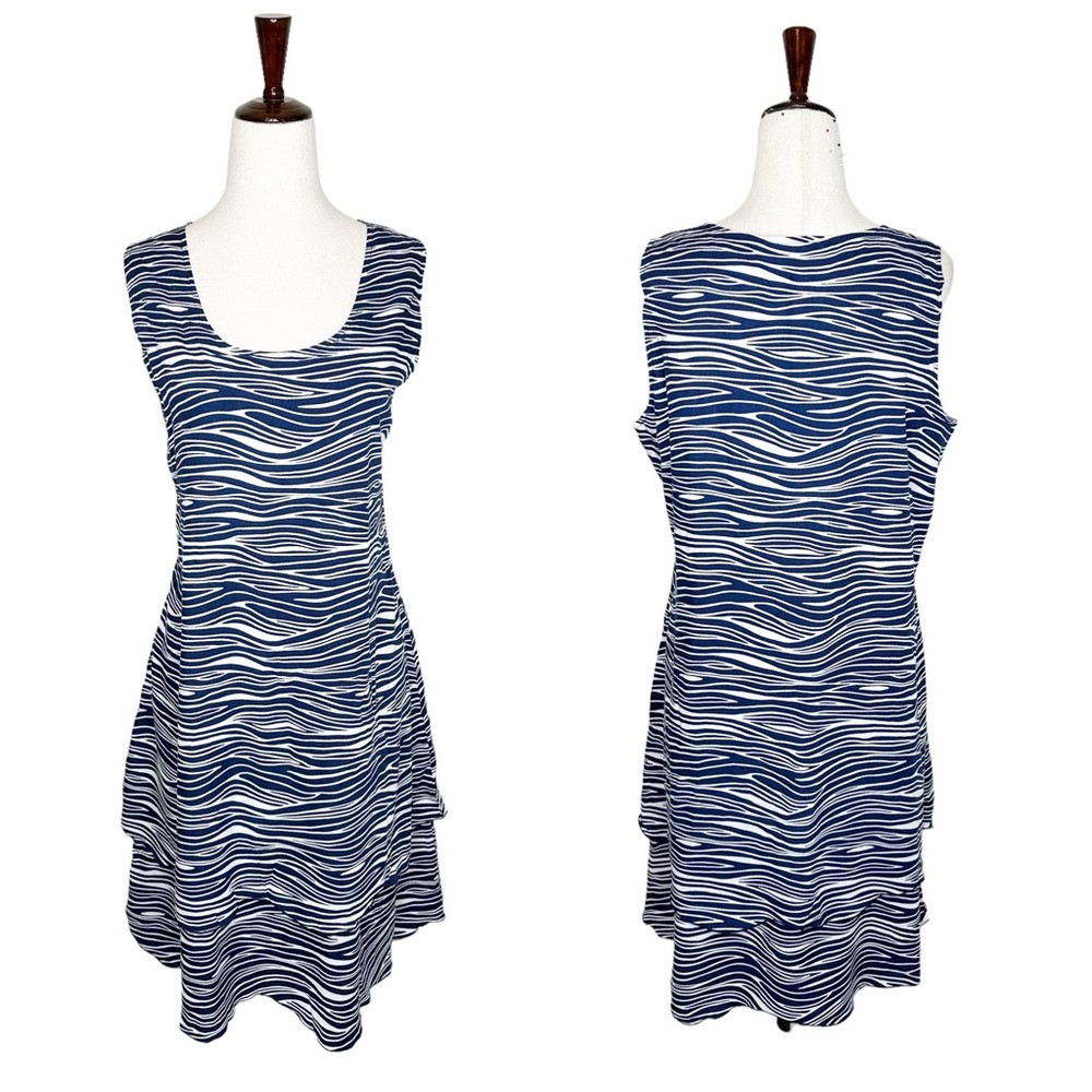 La Mer Luxe Tiered Navy Blue & White Wave Print Dress Size Medium